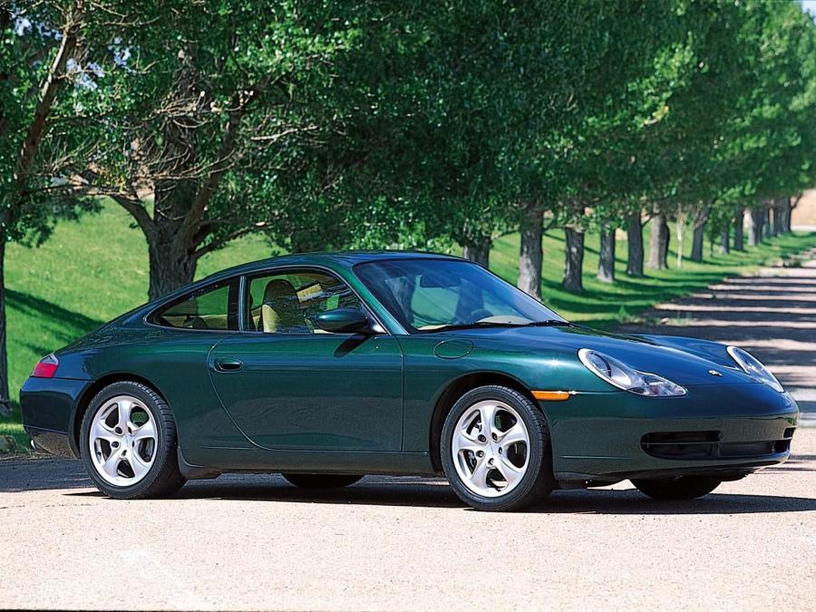  Porsche 911 Carrera 4 2001 года  (фото 5 из 7)